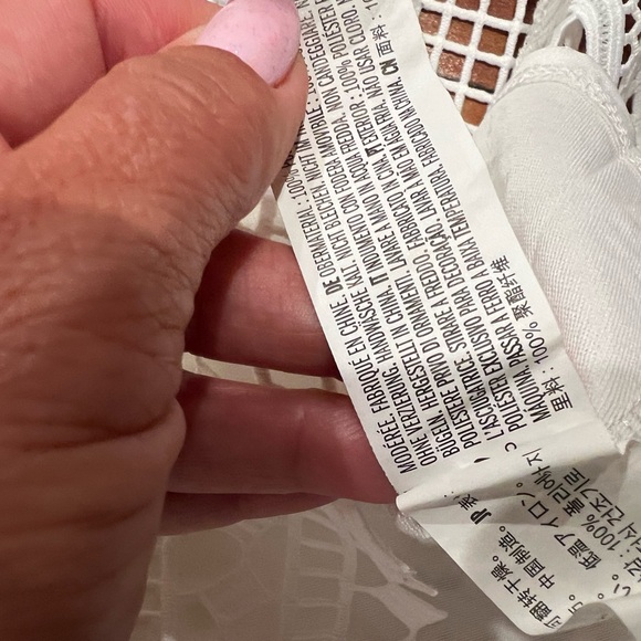 Endless love ⭐️Vici white ruffle top M - Picture 13 of 16